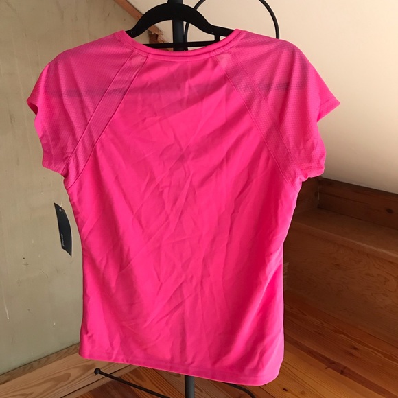 Reebok Workout Top, NWT, Size M - Picture 5 of 10